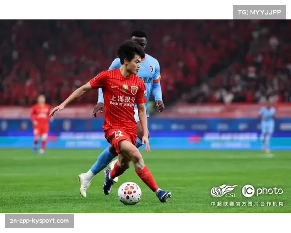 上海海港2-1绝杀云南玉昆,卫冕冠军艰难取得关键胜利